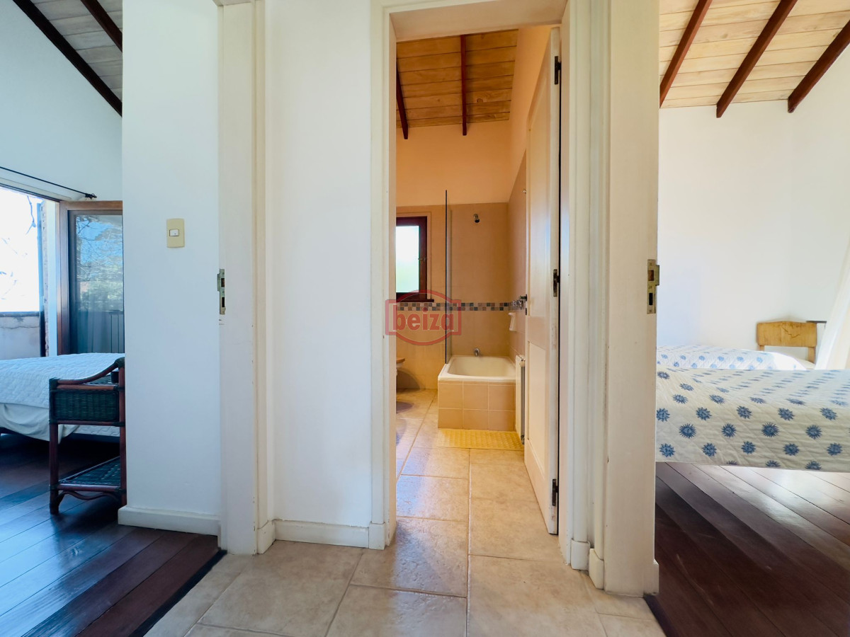 Casa ID.166094 - Casa de 4 dormitorios en venta en Punta del Este
