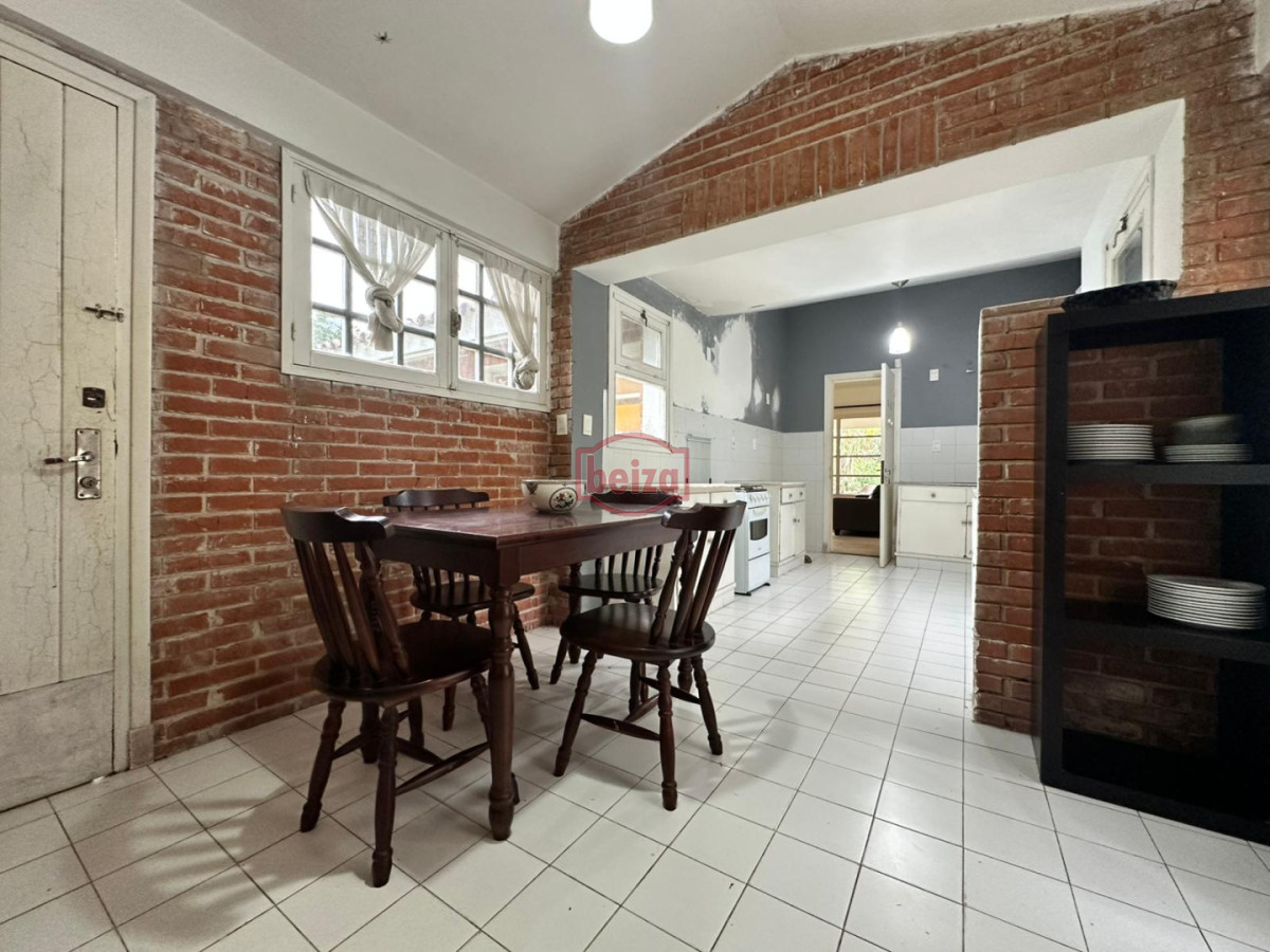 Casa ID.167155/Venta-Casa-en-Montevideo - Casa de 3 dormitorios en venta en Cantegril