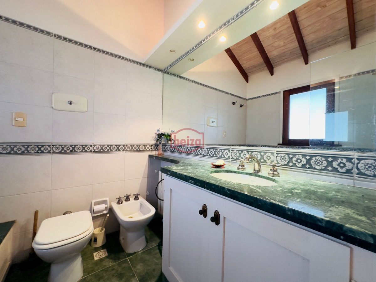 Casa ID.166094 - Casa de 4 dormitorios en venta en Punta del Este