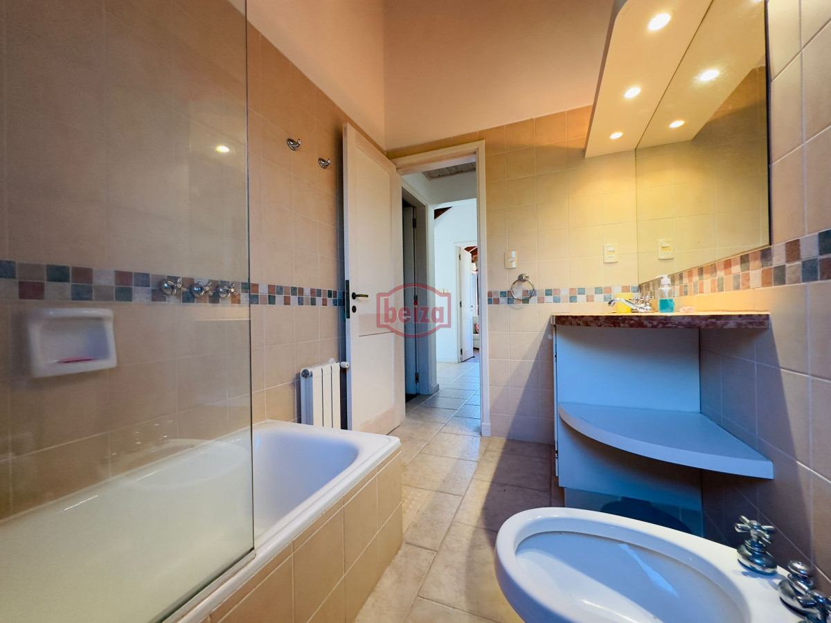 Casa ID.166094 - Casa de 4 dormitorios en venta en Punta del Este