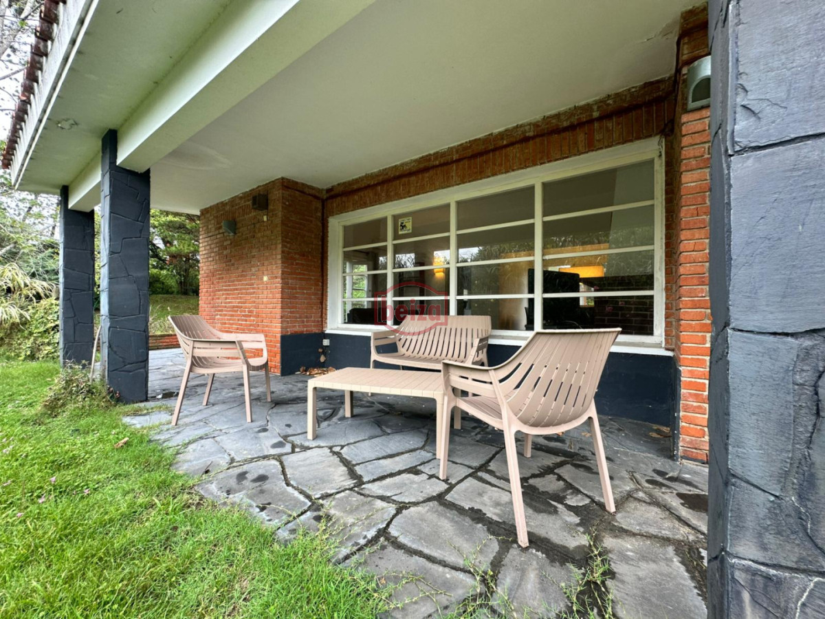 Casa ID.167155/Venta-Casa-en-Montevideo - Casa de 3 dormitorios en venta en Cantegril