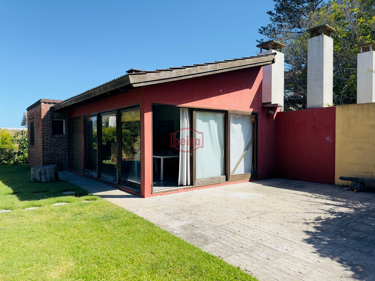 Casa ID.166094 - Casa de 4 dormitorios en venta en Punta del Este