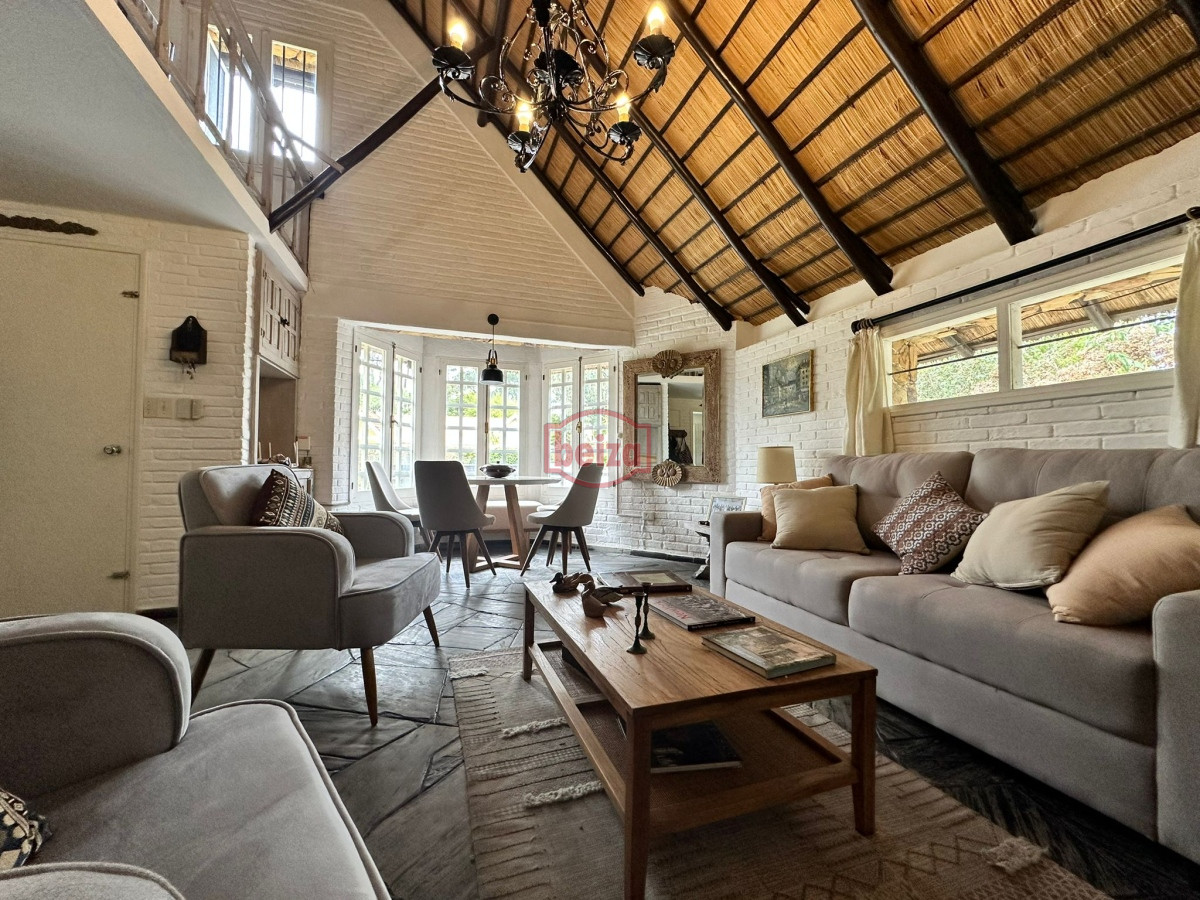 Casa ID.166101/Alquiler-de-casa-de-3-dormitorios-en-Punta-del-Este - Casa de 3 dormitorios en alquiler en Punta del Este