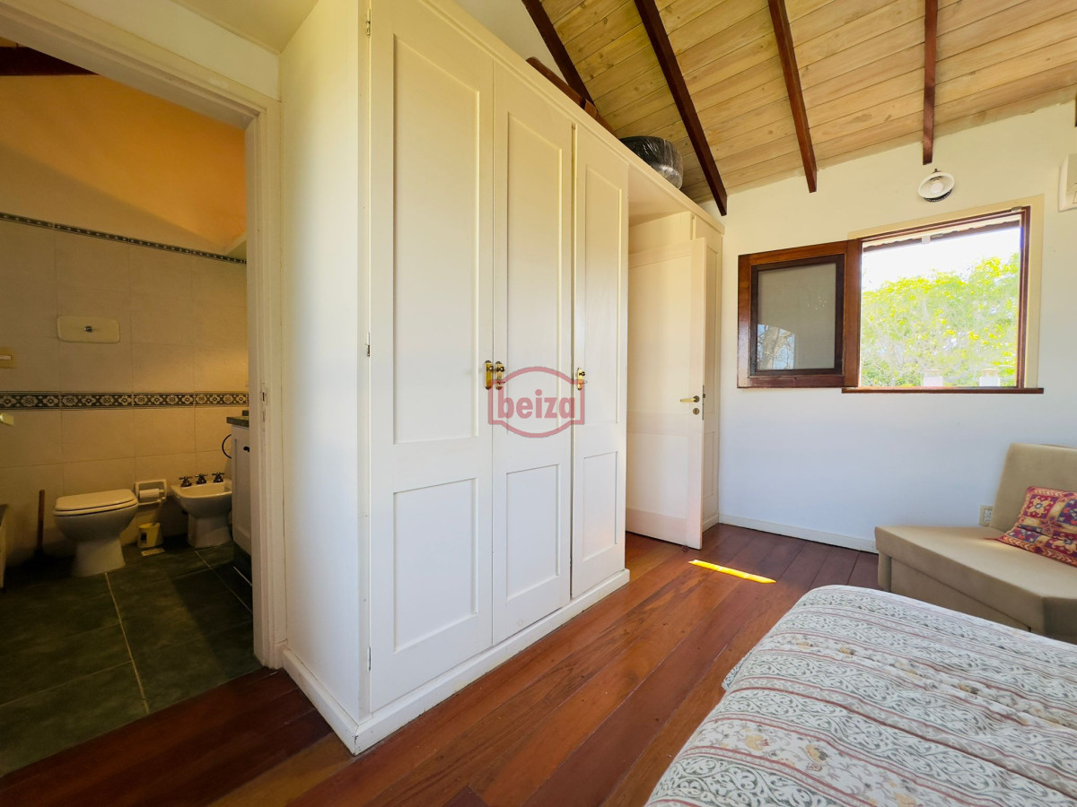 Casa ID.166094 - Casa de 4 dormitorios en venta en Punta del Este