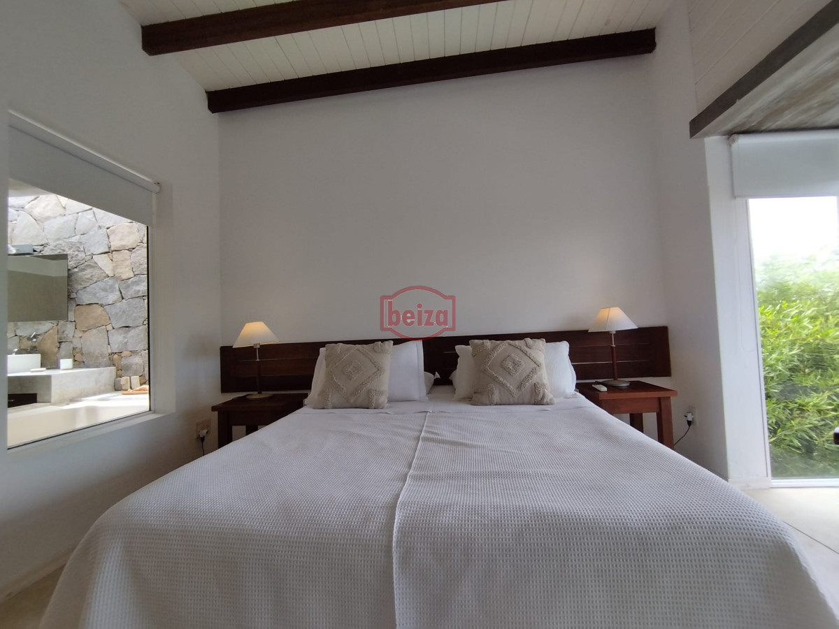 Casa ID.166178/Venta.-Playa-Mansa.-3-Dormitorios.-Excelente-calidad-constructiva. - Casa en Venta, Manantiales, Maldonado.