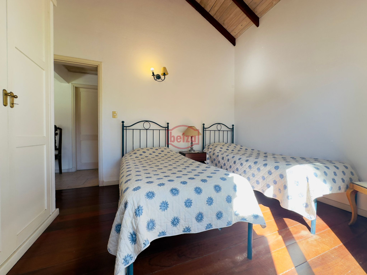 Casa ID.166094 - Casa de 4 dormitorios en venta en Punta del Este