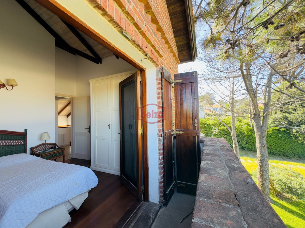 Casa ID.166094 - Casa de 4 dormitorios en venta en Punta del Este