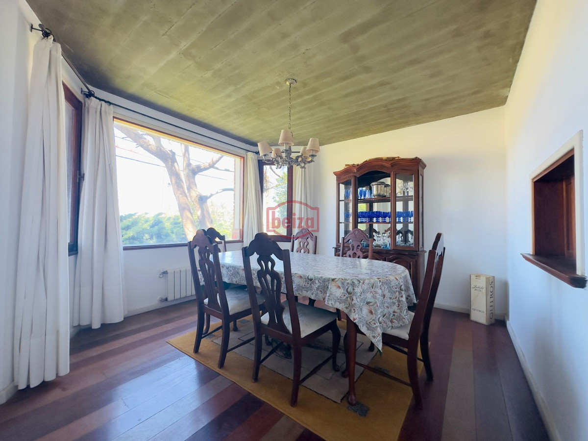 Casa ID.166094 - Casa de 4 dormitorios en venta en Punta del Este