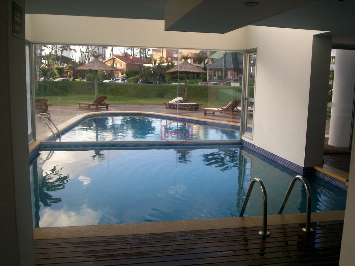 Apartamento ID.166993/Hermoso-Apartamento-de-un-dormitorio-en-la-Peninsula - Alquiler de apartamento de 3 dormitorios en Punta del Este.-