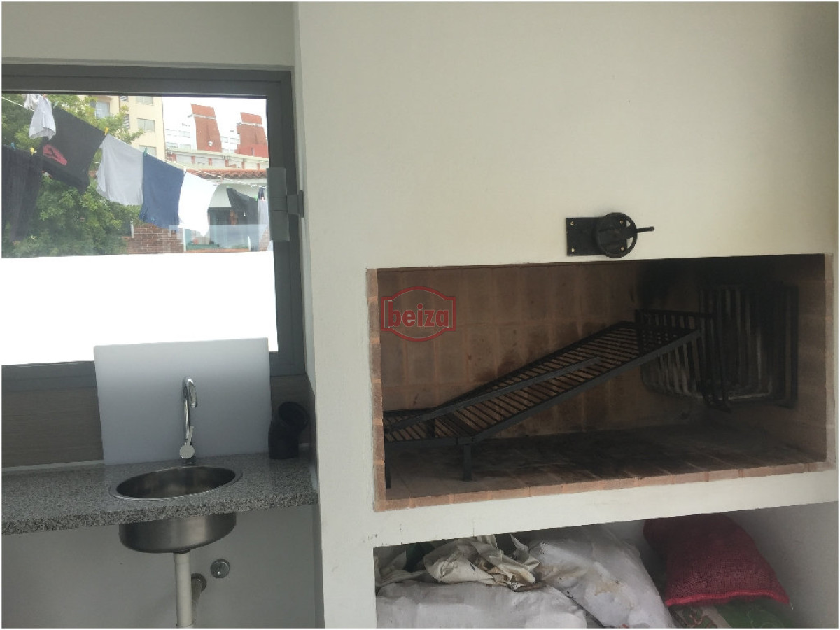 Apartamento ID.166914/ - Alquiler de apartamento de un dormitorio y medio en Punta del Este