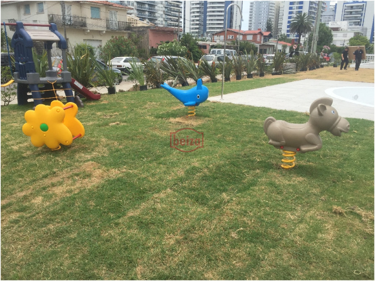Apartamento ID.166914/ - Alquiler de apartamento de un dormitorio y medio en Punta del Este