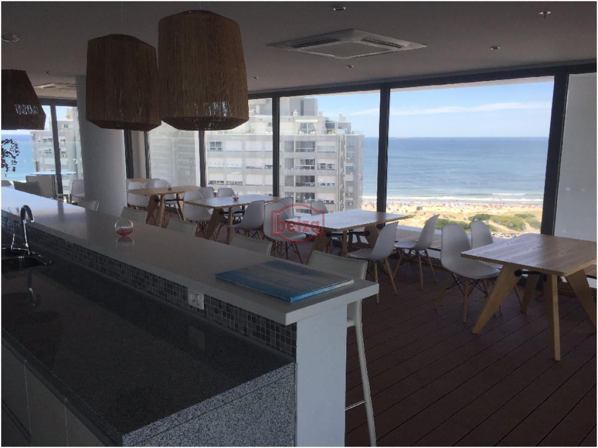 Apartamento ID.166914/ - Alquiler de apartamento de un dormitorio y medio en Punta del Este