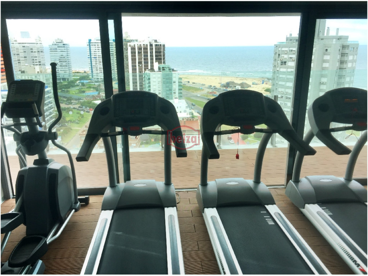 Apartamento ID.166914/ - Alquiler de apartamento de un dormitorio y medio en Punta del Este
