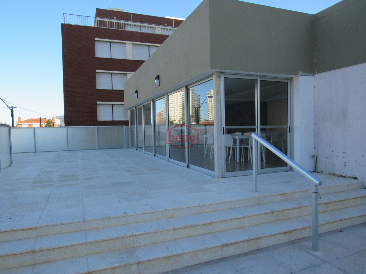 Apartamento ID.165942/Frente-al-mar--Vista-panorámica-y-ubicación-inmejorable - Apto en Alquiler temporada 2024, punta del este.