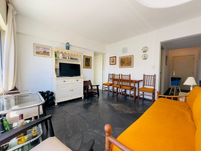  Apartamento en venta, 1 dormitorio, peninsula con garage Punta del este. - MCH10929A