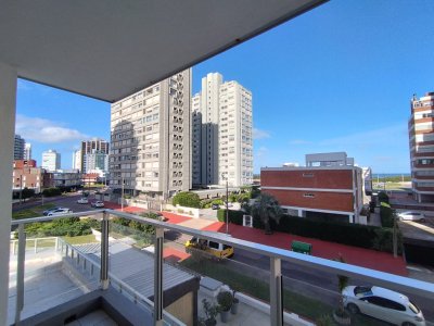 Lindo apartamento de 2 dormitorios con 2 baños