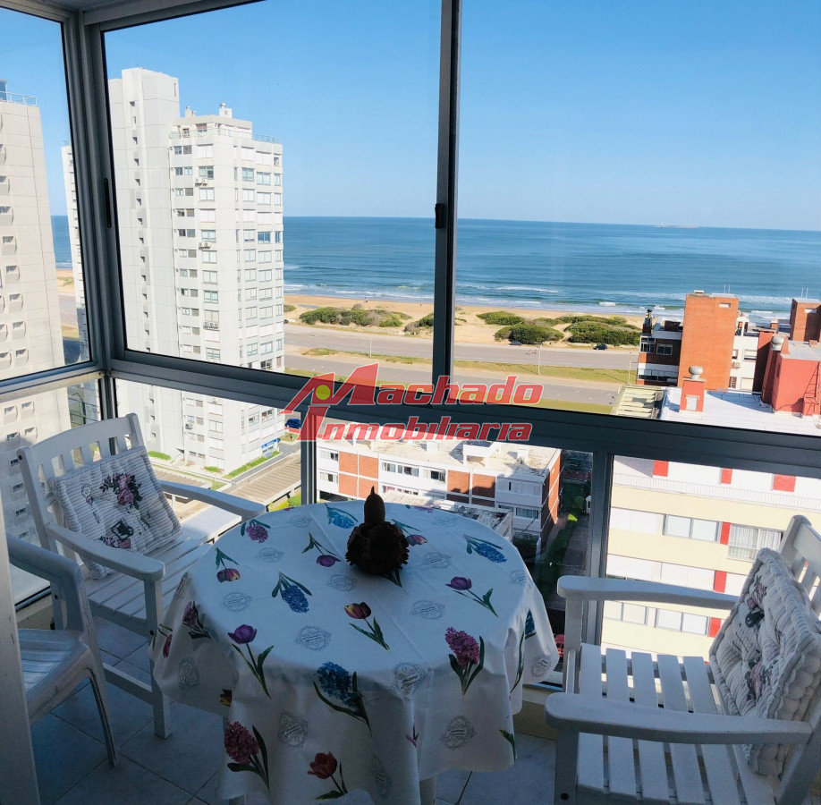 Alquiler de apartamento de 1 dormitorio y 1/2 con vista al mar