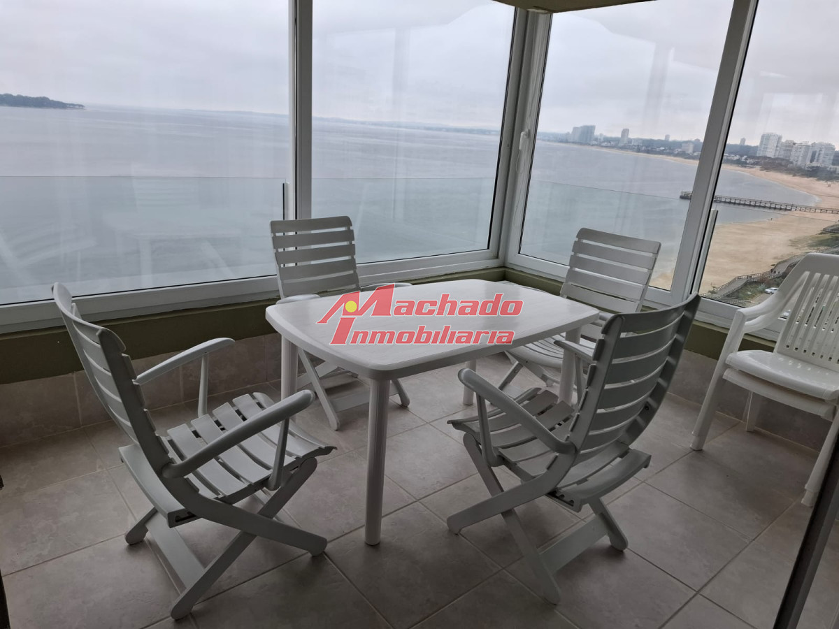 APARTAMENTO EN VENTA SOBRE PLAYA MANSA