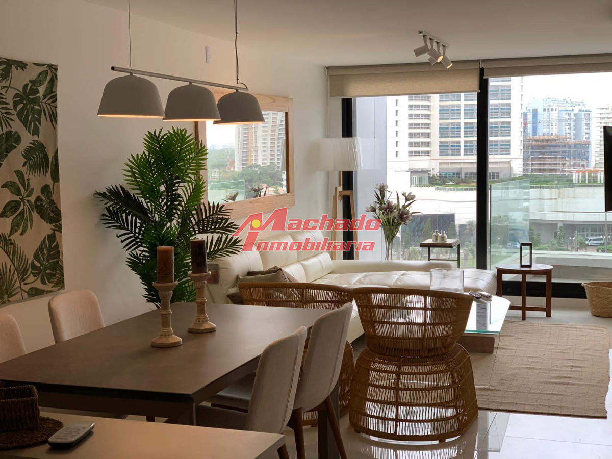 Venta de apartamento de dos dormitorios en Punta del Este