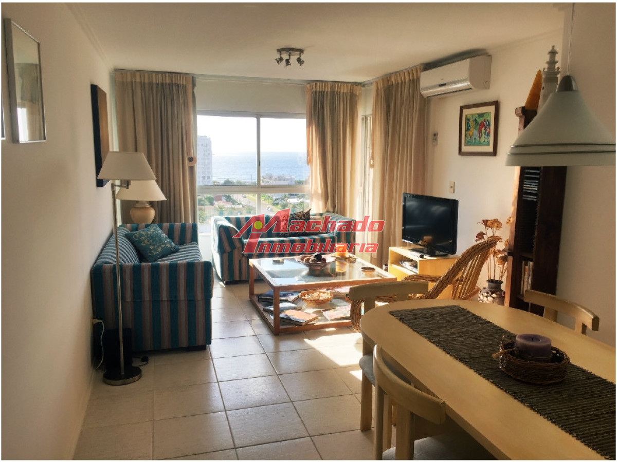 Alquiler apartamento de 3 dormitorios en Punta del Este.
