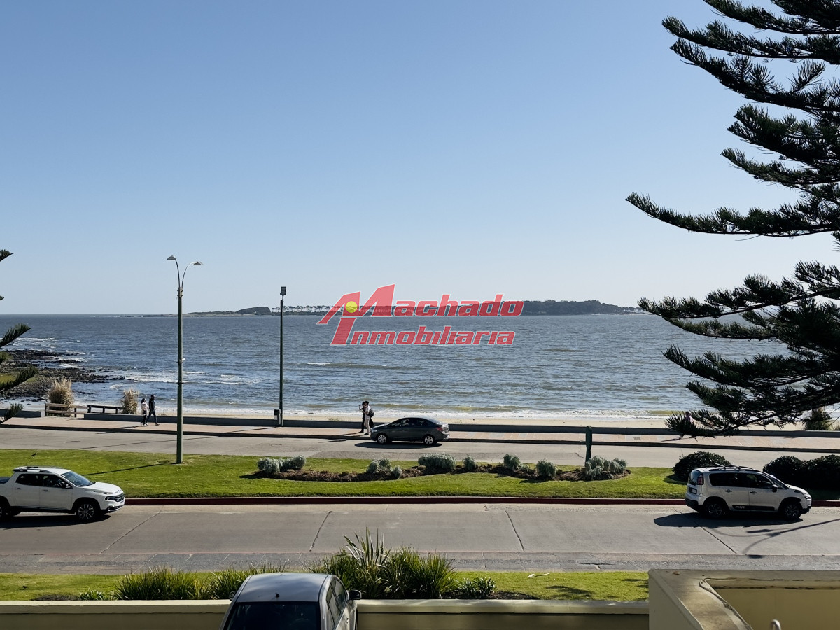 Alquiler de apartamento de tres dormitorios en Punta del Este
