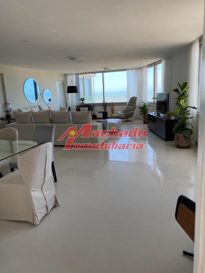 APARTAMENTO EN ALQUILER PLAYA BRAVA