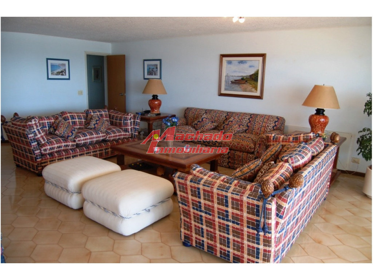 Brava - GoPunta - Portal Inmobiliario de Punta del Este - Maldonado
