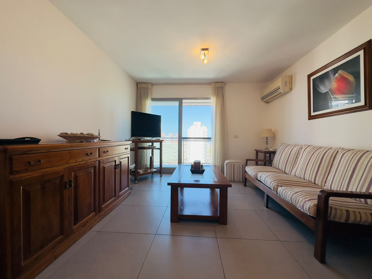 Apto en venta, 2 dormitorios en Punta del Este