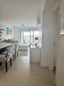 Apartamento de 2 dormitorios en Playa Mansa en venta