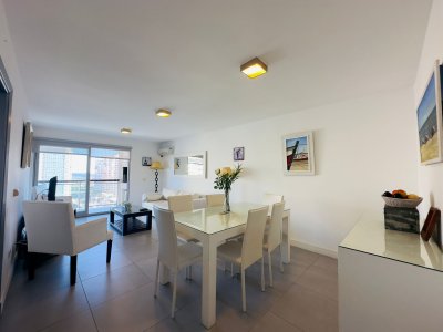 Alquiler y venta de apartamento de 2 dormitorios 2 baños con parrillero propio