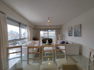 Apartamento en venta de 3 dormitorios  en Punta del Este