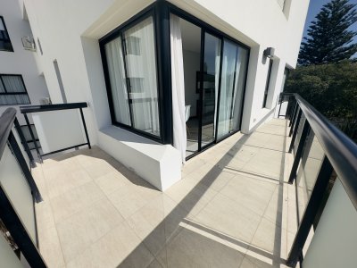 Alquiler de apartamento en playa brava