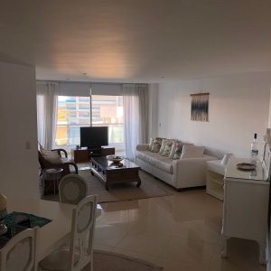 Alquiler y venta de apartamento de 3 dormitorios en Punta del Este