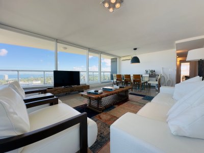 Penthouse en VENTA, 3 dormitorios en suite + Dependencia, vista 360°.