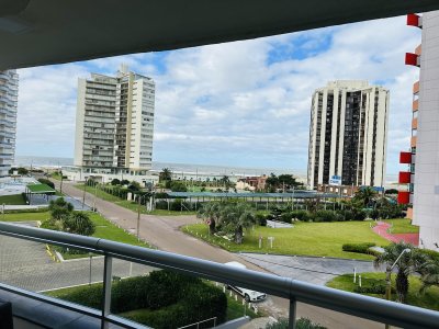Venta Y Alquiler de apartamento de dos dormitorios en Punta del Este