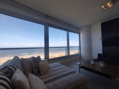 venta de apartamento frente a playa brava