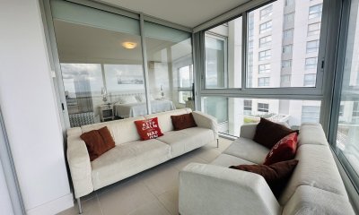 Apartamento en venta de 3 d y dependencia en Punta del Este