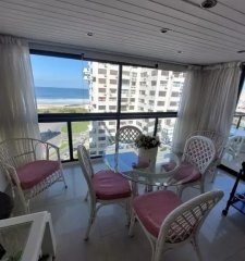 Apartamento en venta de 3 dormitorios y dependencia en Punta del Este