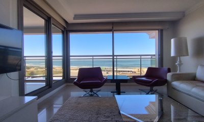VENTA DE APARTAMENTO DE 3 DORMITORIOS EN PUNTA DEL ESTE