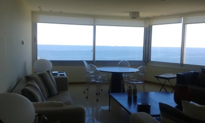 Venta de apartamento de 3 dormitorios en Playa brava Punta del Este