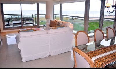 venta y alquiler sobre playa brava Punta del Este