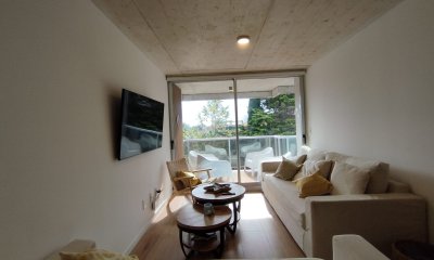 venta de apartamento con balcon en playa mansa