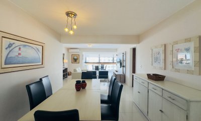 Alquiler y venta de apartamento de 2 dormitorios en Punta del Este.