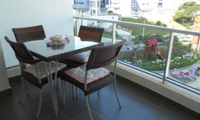 Apartamento en venta de dos dorm en Playa Brava Punta del Este