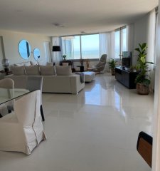 APARTAMENTO EN ALQUILER PLAYA BRAVA