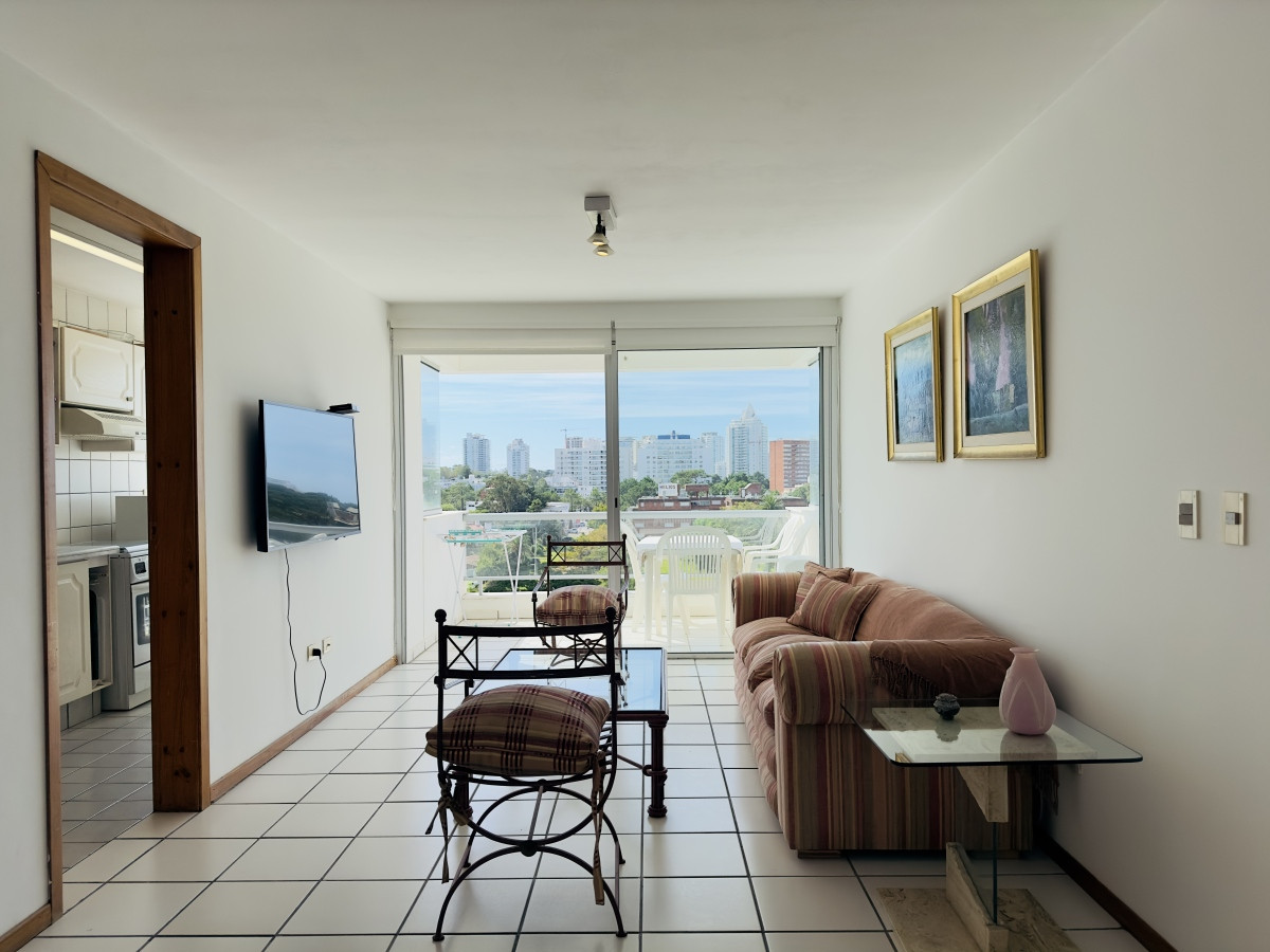 Apto en venta, Excelente ubicacion, 2 dormitorios, Punta del este.