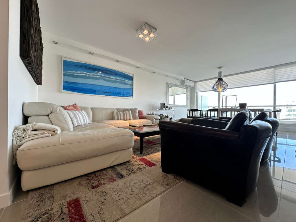 venta y alquiler de apartamento con vista a brava