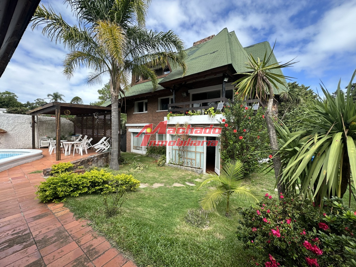 Casa de 7 dormitorios en venta en Punta del Este