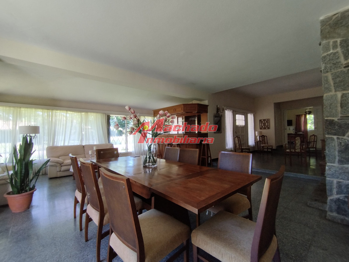 Alquiler y venta de casa en Punta del Este