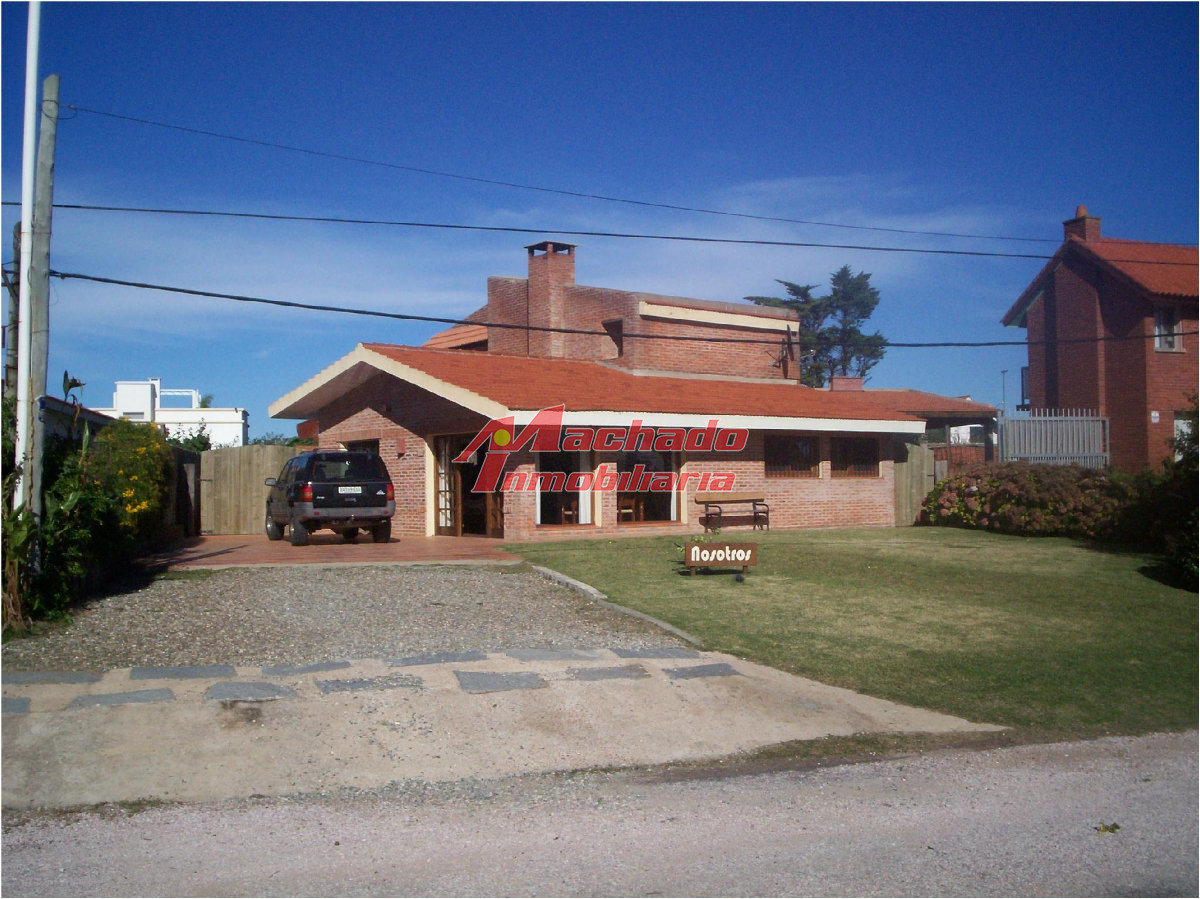 alquiler temporario de casa de 3 dormitorios en punta del este - mch3838c